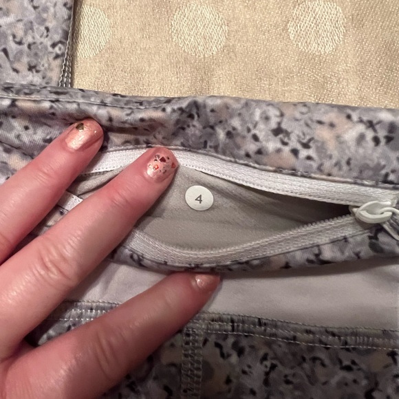 Lululemon Run: Inspire Crop II *All Luxtreme - Picture 5 of 8